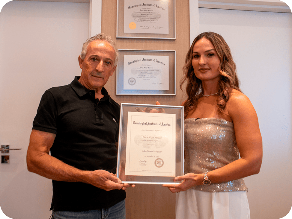 Lincoln e Datza unem tradição e inovação na joalheria, com experiência e certificações do GIA, garantindo credibilidade e excelência em cada peça.